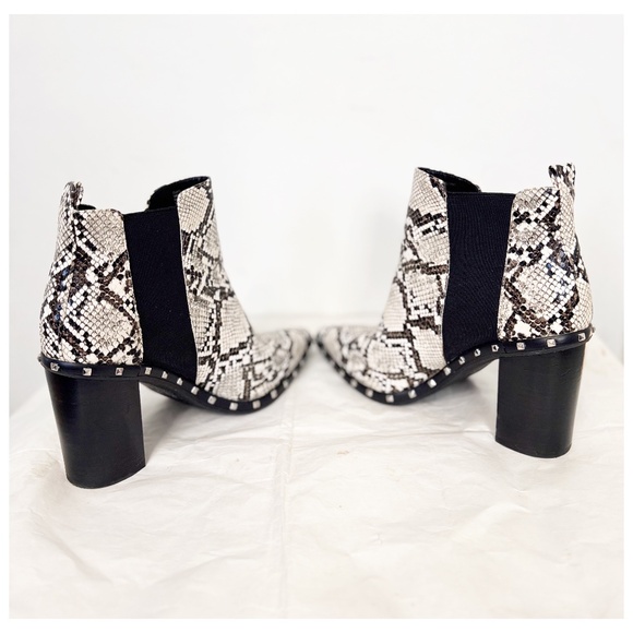 CHARLES DAVID Dodger White Black Snakeskin Print Duke Ankle Boots Size 8 NEW - Picture 5 of 8